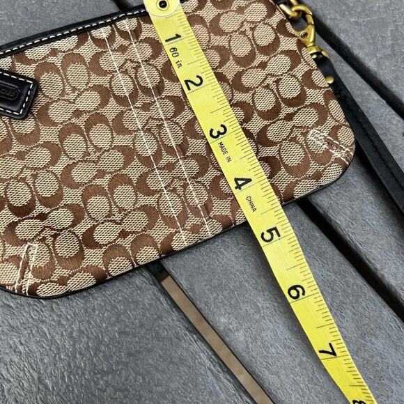 COACH wristlet small zip bag - Picture 12 of 12